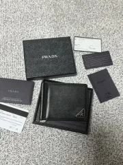 2025年最新】prada マネークリップの人気アイテム - メルカリ 2025年最新】prada マネークリップの人気アイテム - メルカリ