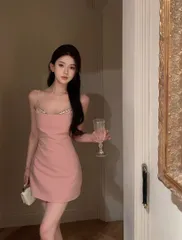 ミニドレス?胸元ビジューでパーティー映え?上品ハートカット