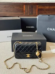 【今日特価】Chanel Golden Ball Square Flap Bag 小羊皮バージョン（New Arrival）