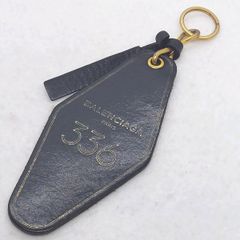 セリーヌ CELINE 南京錠 カデナ 鍵 ネックレストップ アクセサリー セリーヌ CELINE 南京錠 カデナ 鍵 ネックレストップ