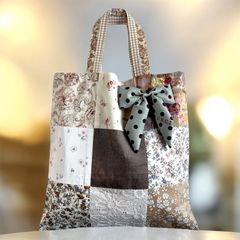 リバティプリント ハンドメイド パッチワークキルトバッグLibertyprint メルカリ