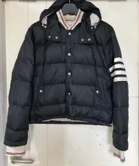 2025年最新】THOM BROWNE メンズ ダウンジャケットの人気アイテム