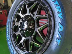 新品 4本 ハイエース 200系 車検対応 タイヤホイールセット TOYO オープンカントリー AT3 215/65R16 16インチ InFernoのサムネイル