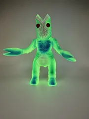 美品❤︎ぶたのはな　初代バルタン星人 緑成型/青/シルバー塗装 美品❤︎ぶたのはな 初代バルタン星人 緑成型/青/シルバー塗装