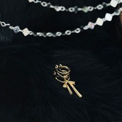 編み上げリボンデザイン イヤーカフ ゴールド