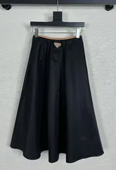 2024年最新】プラダ PRADA スカートの人気アイテム - メルカリ 