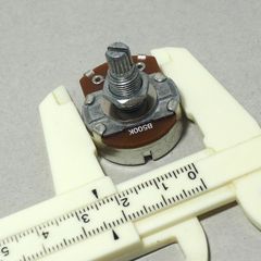 500KΩ Bカーブ ボリューム等にギター用大径Pot 可変抵抗器 1個 新品未使用