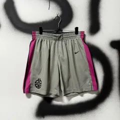 Nike(ナイキ） オールドスクール グレー ピンク バイカラー スウッシュ サッカー ショート パンツ
