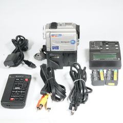 【動作確認ＯＫ】JVC Everio GZ-F100-T JVC Victor Everio GZ-F100-T ブラウン 動作OK 返金保証 /1991