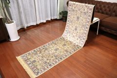 ランナー ペルシャ柄絨毯 67×240 新品未使用 カーペット 玄関マット 
