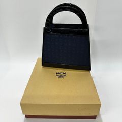 ★-35 MCM エムシーエム ハンドバッグ セカンドバッグ ミニバッグ 濃紺 エナメル 専用箱付き MCMロゴ レディース