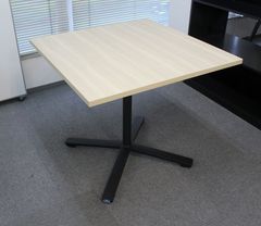 コクヨ　DAYS　デイズ　幅800角テーブル　キャスター脚　商談　会議　カフェ
