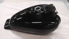 MAGNA マグナ250 純正タンク　黒 Yahoo!オークション -「マグナ250 タンク」(パーツ) (オートバイ