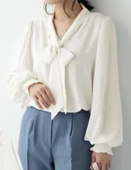 ブラウス レディース ボウタイブラウス 白 長袖 黒 カジュアル 冬 バルーン袖 リボン シャツ フォーマル 卒業式 入学式 デイリー 大人 上品 可愛い お洒落 30代 40代 50代 60代 送料無料1020