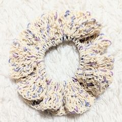 ♡ハンドメイド♡ヘアゴム シュシュ ヘアアクセサリー マーブル毛糸 毛糸 ボリューム 大きい 可愛い １点物 プレゼント アイボリー パープル