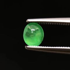 [美品]ミャンマー産　本翡翠　ルース　0.50ct　ガラス質　甘やかなフルーツグリーン　黄色味　蛍光気味　希少　高品質　1点物　男女兼用 　国内鑑別書付き