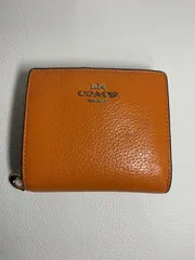 中古美品正規品　コーチ　オレンジ　二つ折り財布