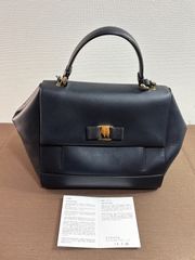 サルヴァトーレフェラガモ Salvatore Ferragamo ショルダーバッグ ハンドバッグ レザー