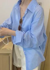 レディースシャツ　レイヤリングピース　ストライプ柄　セミシアー　ん長袖　カジュアル　エレガント