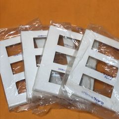 コンセントプレート(4個セット)  WTF8009 9コ用