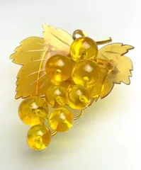 本鼈甲 べっ甲ブローチ　ビンテージ　レトロ　葡萄