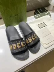 2024年最新】gucci ラバー サンダルの人気アイテム - メルカリ