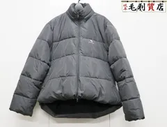 バレンシアガ BALENCIAGA パファー ジャケット グレー サイズ36 675212 ユニセックス 中綿 ブルゾン オーバーサイズ 【中古】 ダウンのサムネイル