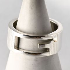 美品】GUCCI グッチ 指輪 シルバーリング14号 SV925 リング832 - メルカリ