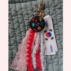 ４.ハングル タッセル Korea 赤 ピンク ハングルリボン 刺繍 ハンドメイド キーホルダー バックチャーム