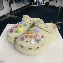 2024年最新】クロックス CROCS ジビッツの人気アイテム - メルカリ