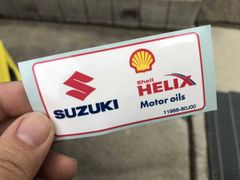 ▲ 新品 スズキ 純正 コーションプレート ラベル ステッカー shell HELIX Motor oils 11988-80J00 スイフト