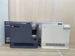 展示品　QUADS 省エネ大風量スリムパネルセラミックヒーター QS324 リモコン欠品の為特価！