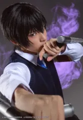 【中古】生写真(男性) 岸本勇太(雲雀恭弥)/上半身・背景グレー・キャラクターショット/「『家庭教師ヒットマンREBORN!』the STAGE -vs VARIA partII-」ランダムブロマイド