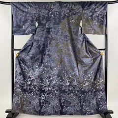 個性的な大島紬・紫がかった黒に薄紫の蔓、極彩色のエキゾチック