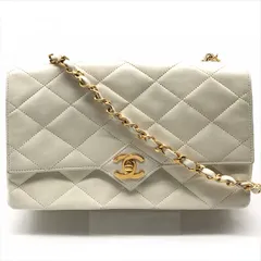 良品 CHANEL シャネル マトラッセ 23 ラムスキン ココマーク ターンロック チェーン ショルダー バッグ ホワイト da5