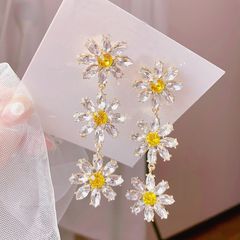 ピアス レディース フラワーデイジー風 3連 レア  チェステイ風 フラワー 夏