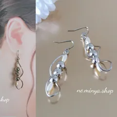 ハンドメイド アクセサリー ツイストフープ 3連 メタル パール シルバー ピアス⭐︎069