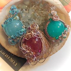 インカローズ（１６ｍｍ）　アクアマリン（１５ｍｍ）　アマゾナイト（１４ｍｍ）ワイヤーアート・ペンダント3つセット