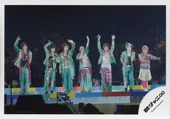 【中古】生写真(ジャニーズ) 関ジャニ∞/7人/横型・衣装緑・手を振る・センター渋谷・全身・ライブフォト/公式生写真