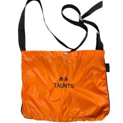 Item thumbnail for item 9abd68a6-b767-4240-a4bd-70d7d567ffea