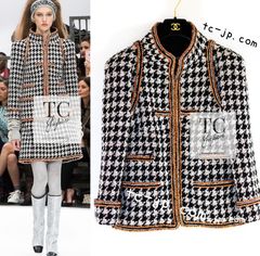 シャネル トップス CHANEL 可愛すぎ！ ホワイト レッド ドット リボン ニット トップス 春夏 セーター 超美品 40 42 カール作品 レア貴重 CHANEL - シャネル トップス CHANEL 可愛すぎ！ ホワイト レッド
