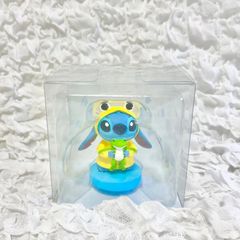 【ディズニーストア】 スティッチ　雨の日　レインコート　マスコット　フィギュア