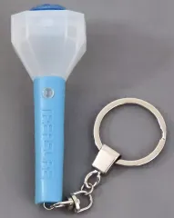 treasure ペンライト キーリング トレカ TREASURE ミニ ペンライト キーホルダー - メルカリ