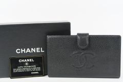 【美品】CHANEL シャネル キャビアスキン ココマーク 二つ折り財布 ブラック 小物【SM72】