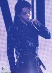 【中古】生写真(男性) JO1/鶴房汐恩/ライブフォト・膝上/「KCON：TACT season 2」ファミマプリント