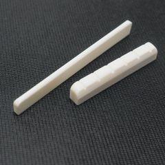 牛骨製 クラシックギター用 ナット＆ブリッジサドルセット  52mm/80mm幅 重量感&硬質感あり 新品未使用 弦高下げて弾きやすく