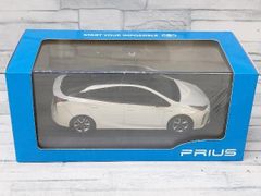 新品未開封☆トヨタ プリウス ミニカー プラチナホワイトパールマイカ