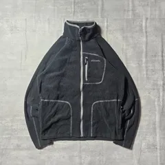 『 Columbia / コロンビア 』 フルジップフリースジャケット / Mサイズ相当 / ブラック色 デザイン性と機能性を兼ね備えた ブラック色を基調に目を引くステッチが施されたデザイン 胸ポケットとサイドポケットにはジップが付いている