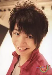 【中古】生写真(ジャニーズ) 7WEST /新垣祐斗/バストアップ・衣装赤・インナーグレー・カメラ目線・笑顔「関西ジャニーズJr.春休みスペシャルコンサート2012」/公式生写真