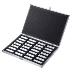 新品 Supply) USBフラッシュメモリケース (28本収納) サンワサプライ(Sanwa FC-UFD2N シルバー